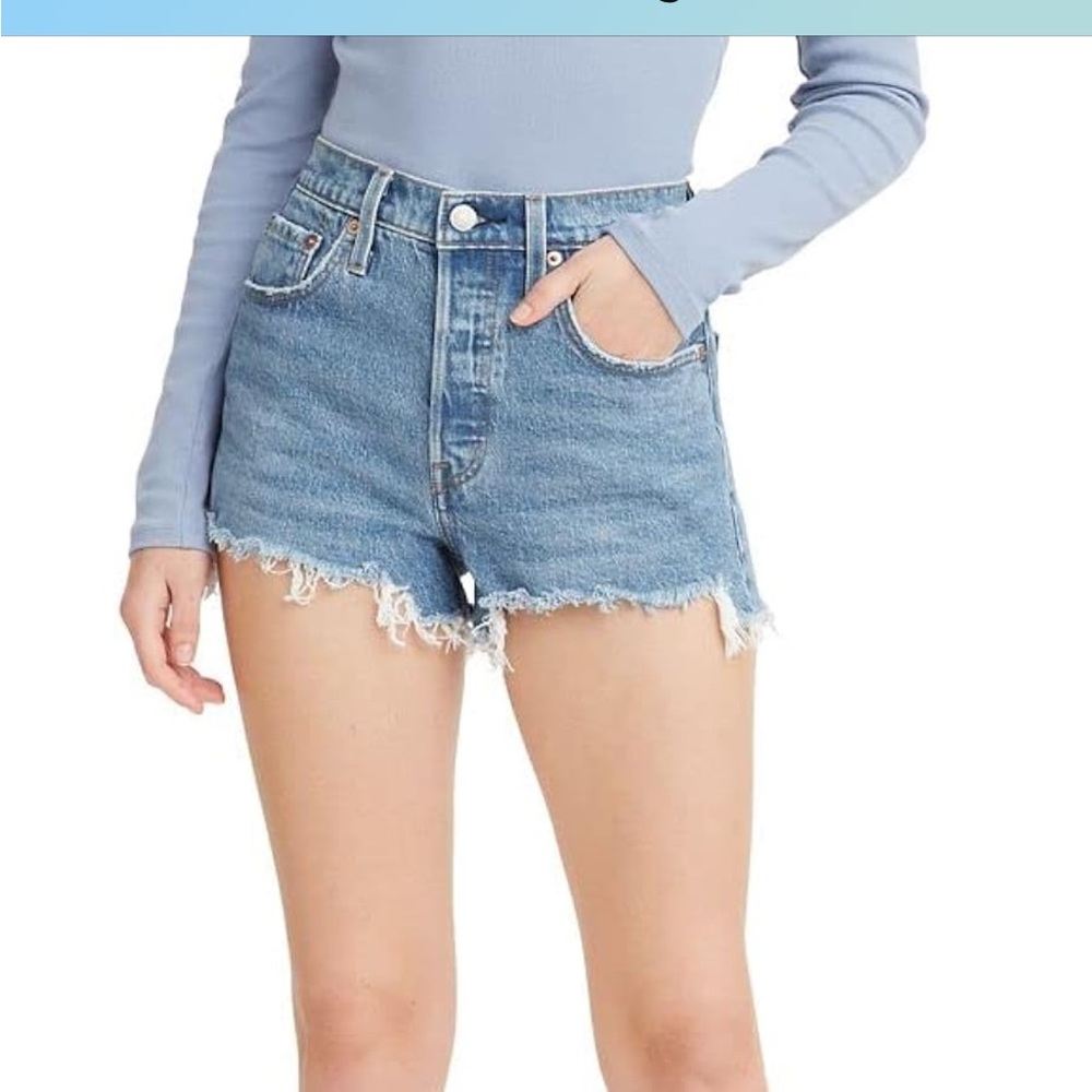Levi’s Women’s 501 Original Denim Short. NWT!!
